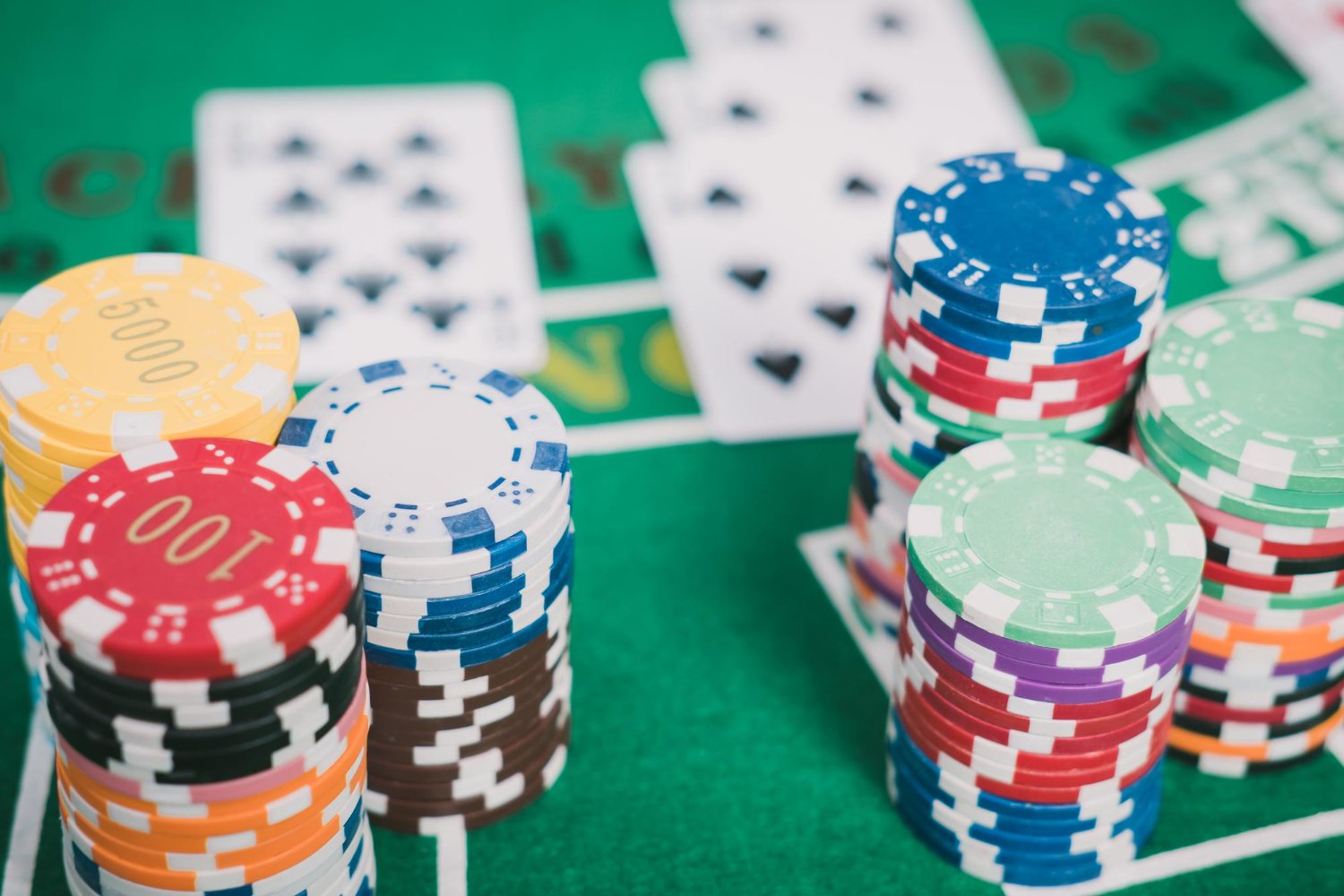 Giochi Disponibili nei Casinò con Deposito Minimo